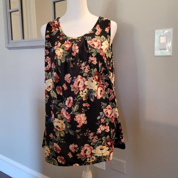Floral Sleeveless Top - Picture 1 of 4